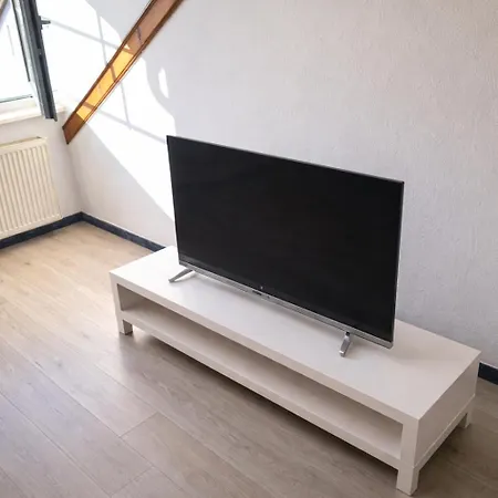 Large 120 Sq M 4 Bedrooms Near Frankfurt